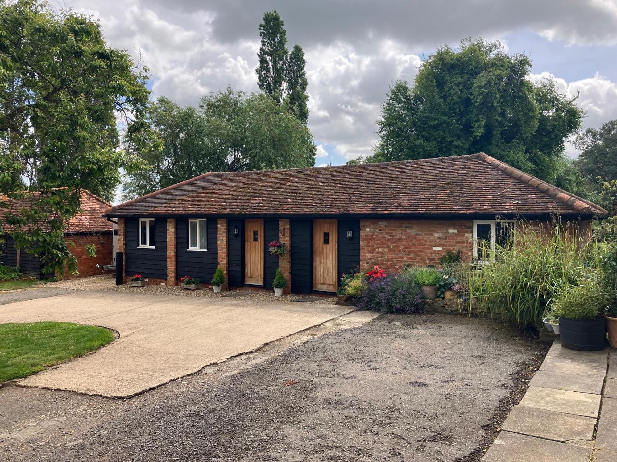 Upper Wood End Farm Holiday Cottages Marston Moreteyne Extérieur photo